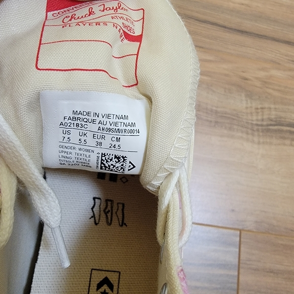 Converse Chuck 70 Egret/ Beyond Pink/ Soft Red size US 7.5 - Picture 7 of 11